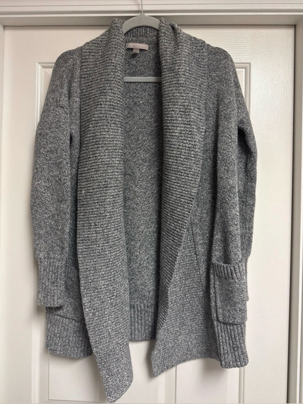 EUC Women’s Heavy Long Banana Republic Sweater, Size S, Grey